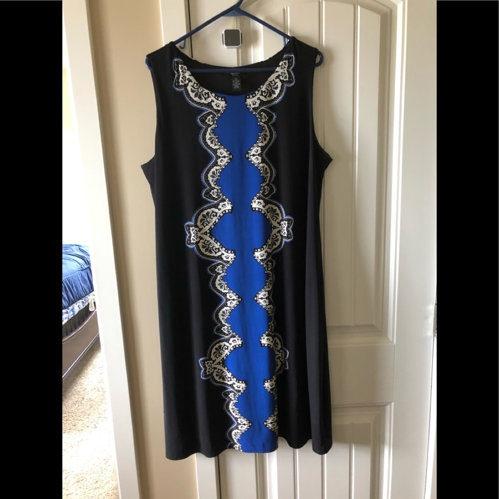 Lovely 2X Alfani Shift Dress. Black, White & Blue